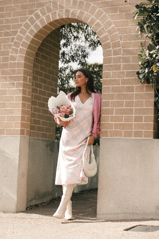 Midi dresses with ruched bodices for a feminine and fitted feel Jess Midi Dress - Pink Check Midi dresses with ruched bodices for a feminine and fitted feel Jess Midi Dress - Pink Check