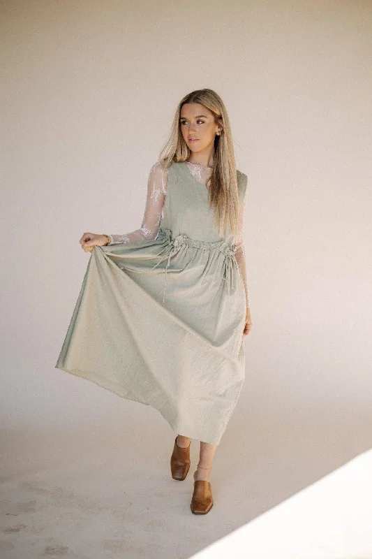 Plus - size Everyday Dress with Empire Waist​ Arey Overall Dress in Olive