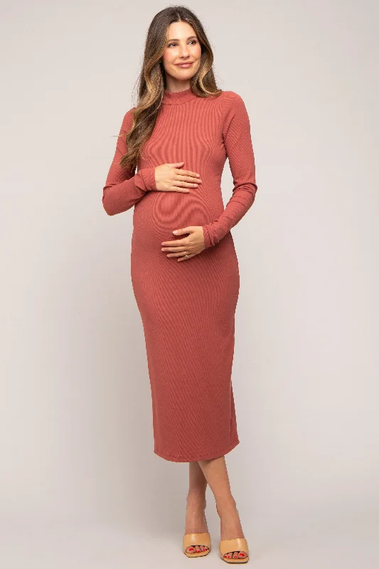 Maternity dress for a baby's first visit to the museum Rust Ribbed Mock Neck Maternity Midi Dress Maternity dress for a baby's first visit to the museum Rust Ribbed Mock Neck Maternity Midi Dress
