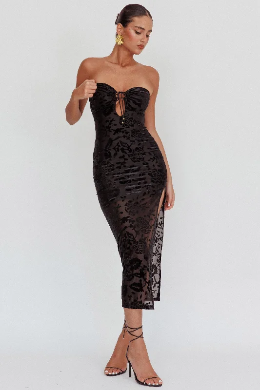 Midi dresses with gathered skirts for a full and flowing silhouette Sing To Me Keyhole Velvet Midi Dress Black Midi dresses with gathered skirts for a full and flowing silhouette Sing To Me Keyhole Velvet Midi Dress Black