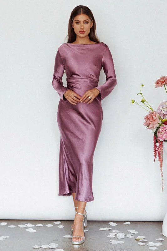 Midi dresses with empire waists for a flattering maternity option Loveland Cowl Back Midi Dress Grape Midi dresses with empire waists for a flattering maternity option Loveland Cowl Back Midi Dress Grape