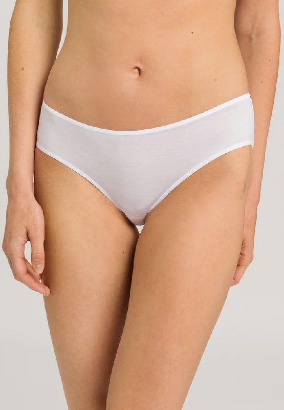 Women's support - enhanced briefs for added comfortUltralight Midi Briefs
