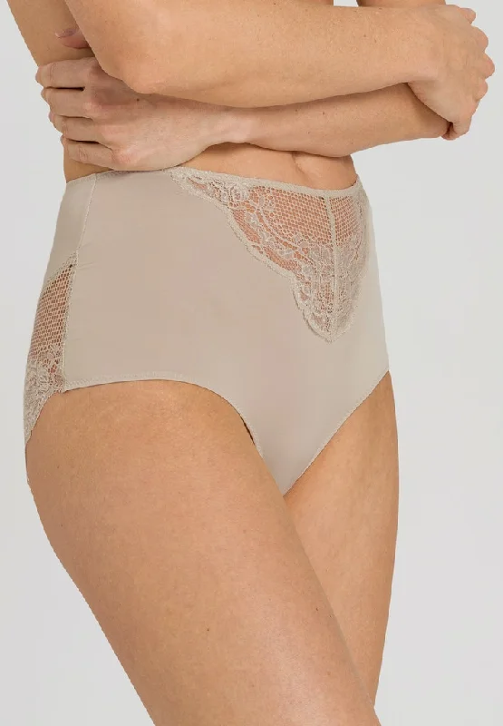 Women's breathable briefs for hot weatherLovis Maxi Briefs