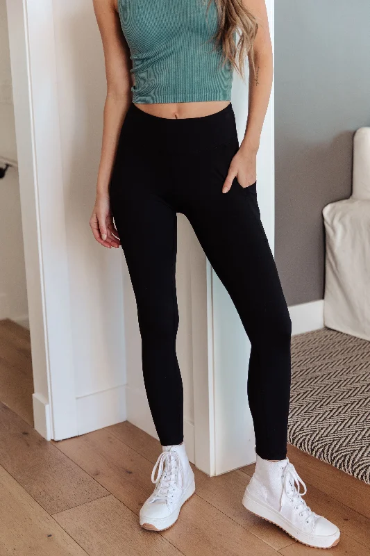 Women's Seamless Compression Tight Trousers in Gray for Fitness and Yoga SessionsKeep It Moving Leggings by Rae Mode - restocked Women's Seamless Compression Tight Trousers in Gray for Fitness and Yoga SessionsKeep It Moving Leggings by Rae Mode - restocked