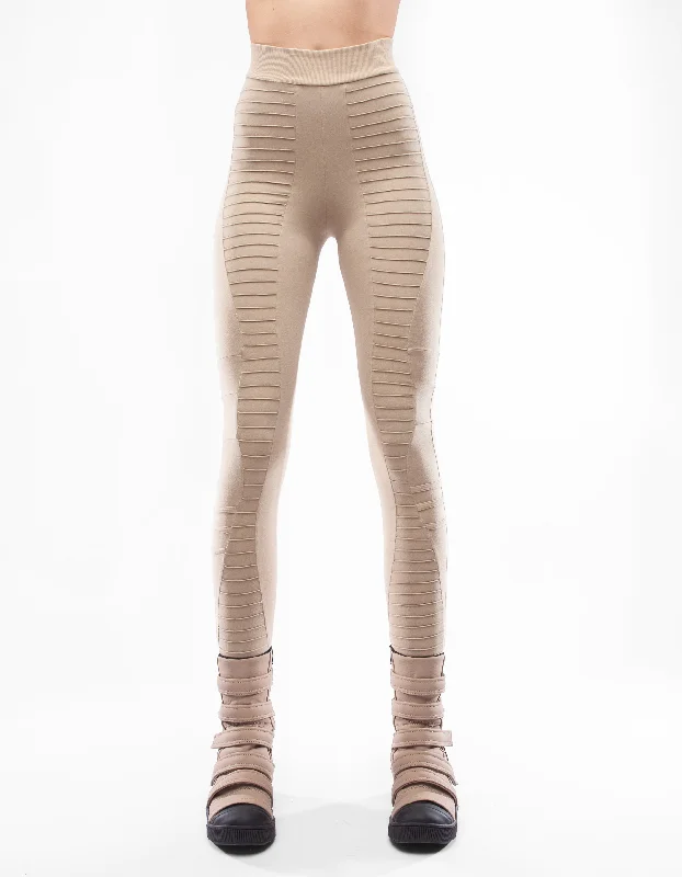 Women's Velvet Tight Trousers in Burgundy for a Luxurious and Elegant AppearanceLEGGINGS SAND LINE Women's Velvet Tight Trousers in Burgundy for a Luxurious and Elegant AppearanceLEGGINGS SAND LINE