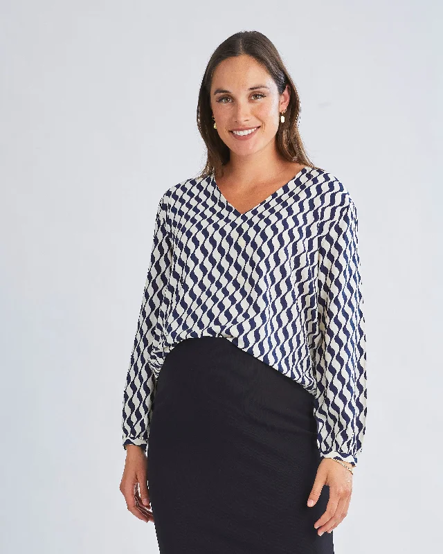 plus size nursing bras for breastfeeding momsMarina Geometric Wave-Print V-Neck Long-Sleeve Blouse plus size nursing bras for breastfeeding momsMarina Geometric Wave-Print V-Neck Long-Sleeve Blouse