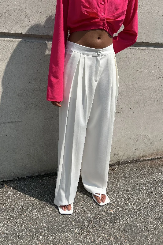 cropped women cardigan to pair with high - waisted jeansDOUBLE PLEATED WIDE LEG PANT
