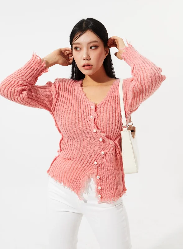 boyfriend style women cardigan for a relaxed fitV-Neck Knit Cardigan IM310