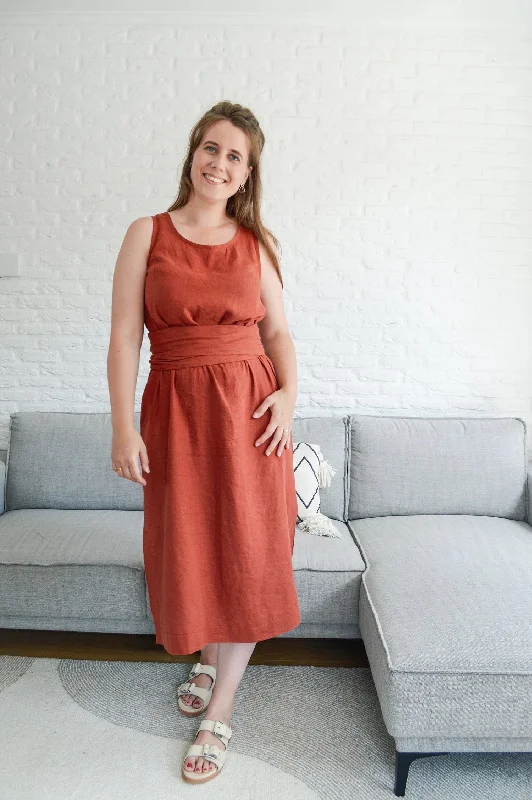Pleated Women Dress with a Timeless and Elegant TextureIn the Folds Rennie Dress