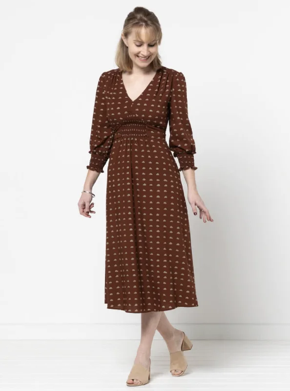 Long - Sleeve Women Dress in Velvet for a Luxurious Winter LookStyle Arc Philomena Woven Dress Long - Sleeve Women Dress in Velvet for a Luxurious Winter LookStyle Arc Philomena Woven Dress