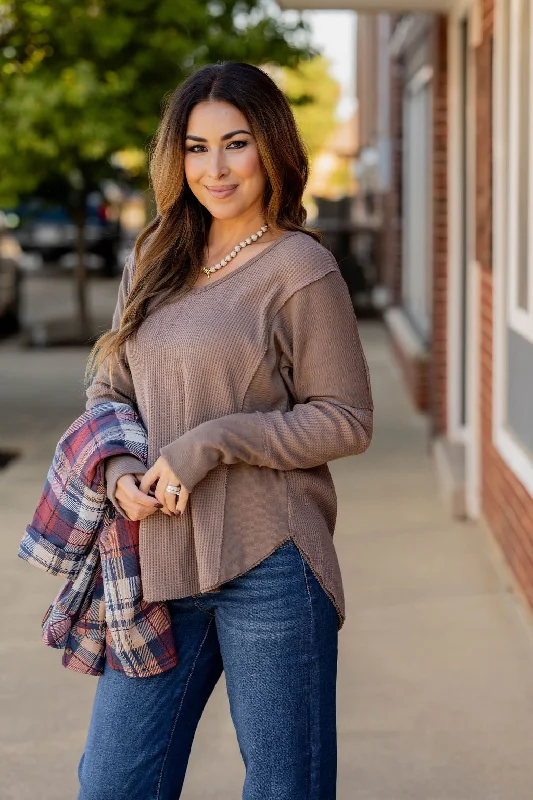 Ruffled Women Dress with Multiple Layers for a Playful and Girly StyleThermal Accented Side Slit Sweater Ruffled Women Dress with Multiple Layers for a Playful and Girly StyleThermal Accented Side Slit Sweater