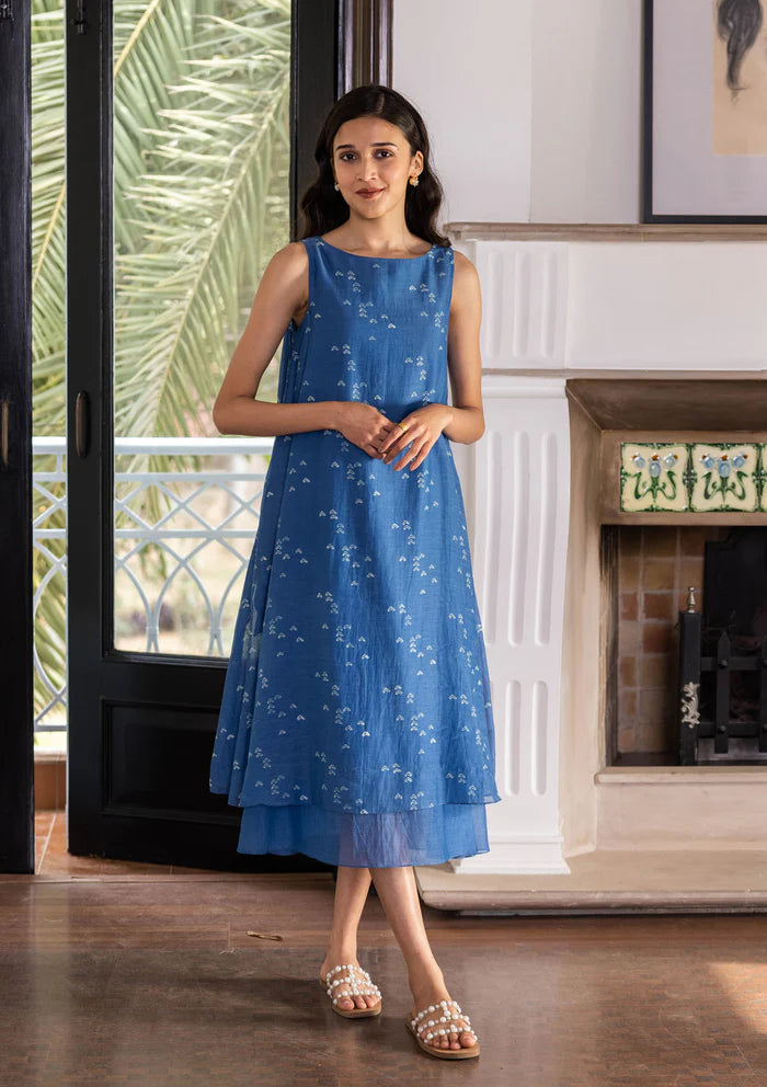 Shift Women Dress with a Simple and Classic Design for Everyday Wear Shift Women Dress with a Simple and Classic Design for Everyday Wear OCEAN BLUE GEOMETRIC PRINT DRESS Shift Women Dress with a Simple and Classic Design for Everyday Wear Shift Women Dress with a Simple and Classic Design for Everyday Wear OCEAN BLUE GEOMETRIC PRINT DRESS