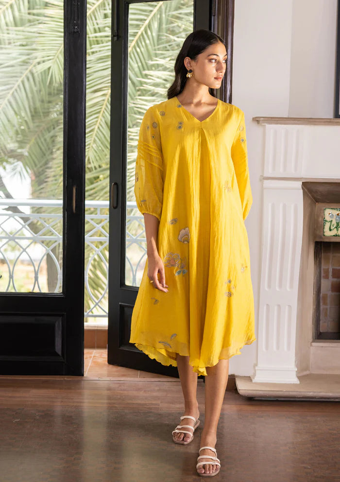 Off - the - Shoulder Women Dress for a Romantic and Feminine Look Off - the - Shoulder Women Dress for a Romantic and Feminine Look RUE FLORAL APPLIQUE DRESS Off - the - Shoulder Women Dress for a Romantic and Feminine Look Off - the - Shoulder Women Dress for a Romantic and Feminine Look RUE FLORAL APPLIQUE DRESS