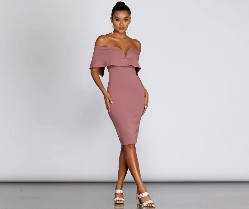 Midi dresses with denim fabric for a casual yet stylish day outOutfit On Ponte Midi Dress