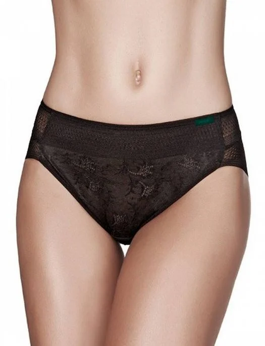 Shaper for a beach - ready body in summer​Janira Magic Band All Lace Brief