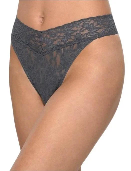 Shaper for a dance performance to hold the body in placeHanky PankySignature Lace Original Rise Thong Shaper for a dance performance to hold the body in placeHanky PankySignature Lace Original Rise Thong