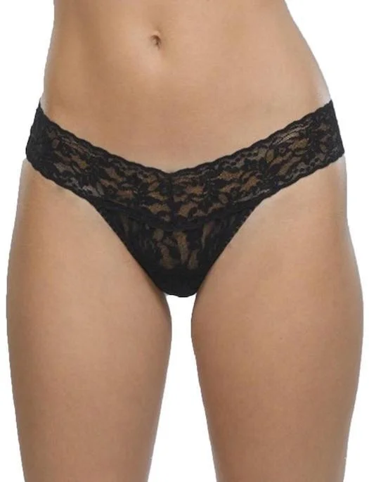 Shaper for a night - out dress to enhance the figureHanky Panky Signature Lace Low Rise Thong Shaper for a night - out dress to enhance the figureHanky Panky Signature Lace Low Rise Thong
