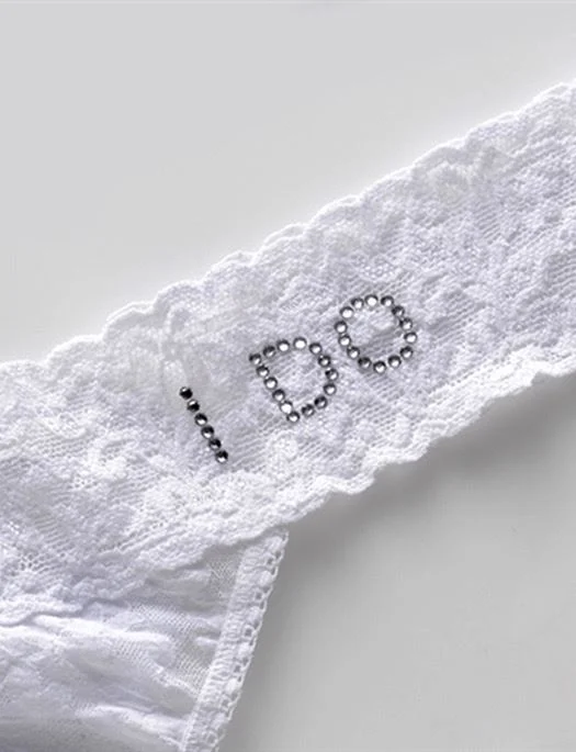 Shaper for a prom dress to create an elegant lookHanky Panky "I Do" Signature Lace Original Rise Thong Shaper for a prom dress to create an elegant lookHanky Panky "I Do" Signature Lace Original Rise Thong