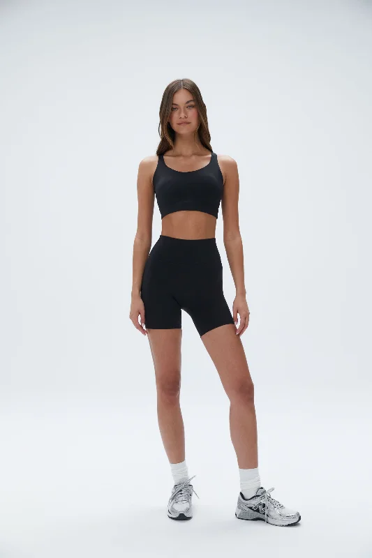 plunge t - shirt bras for a sleek appearanceUltimate Ultra Crop Pocket Short - Black plunge t - shirt bras for a sleek appearanceUltimate Ultra Crop Pocket Short - Black