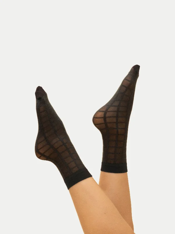 colorful women tights in bright red for a bold statementChecked Sheer Socks in Black colorful women tights in bright red for a bold statementChecked Sheer Socks in Black