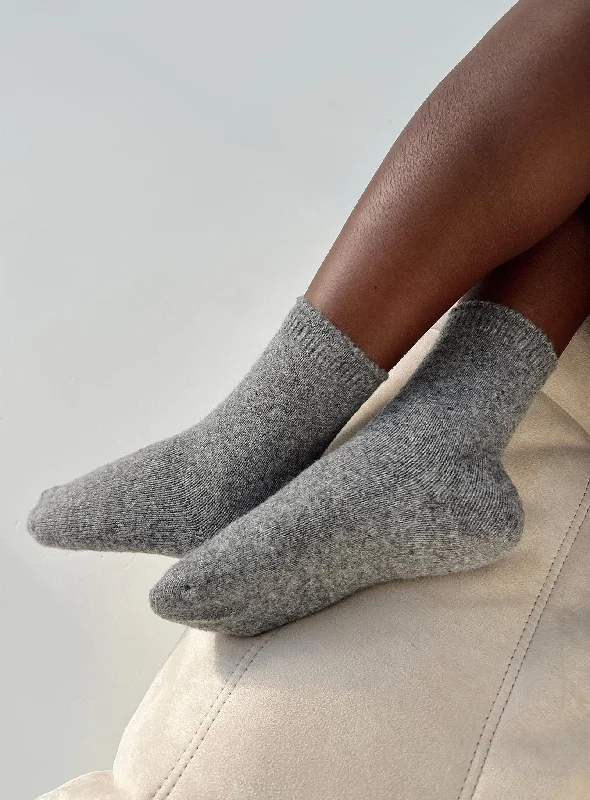 women tights with a ribbed texture for added interestDelrio Sock Grey