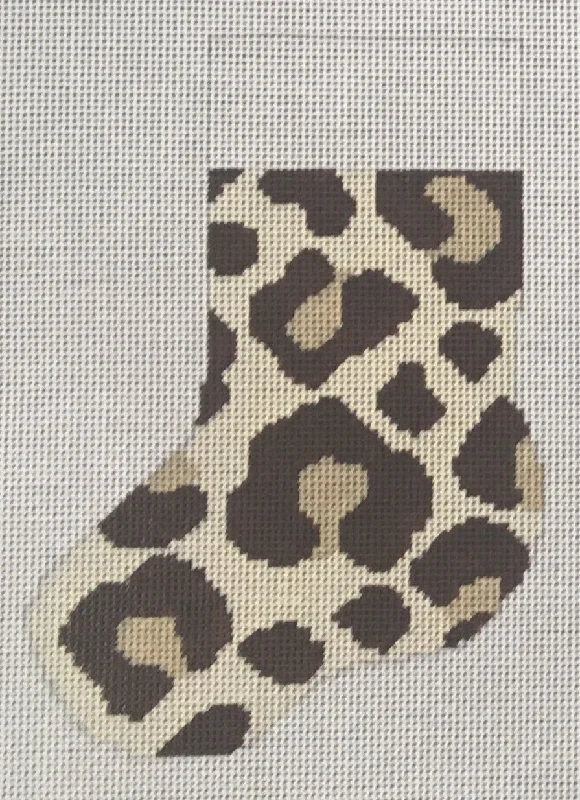 women tights with a ribbed texture for added interestSTK102 Leopard Print Mini Stocking women tights with a ribbed texture for added interestSTK102 Leopard Print Mini Stocking