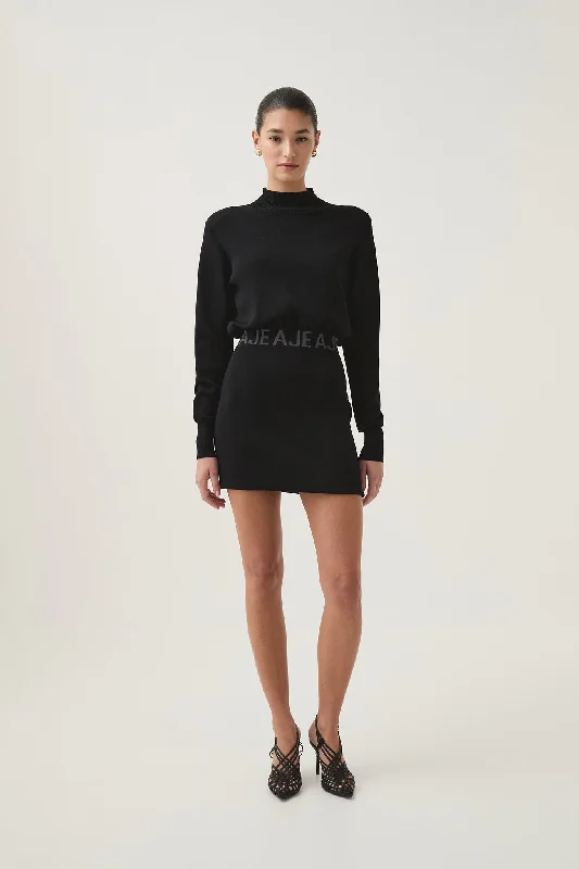 Mini dresses with pocket details for added functionalitySoloist Knit Mini Dress