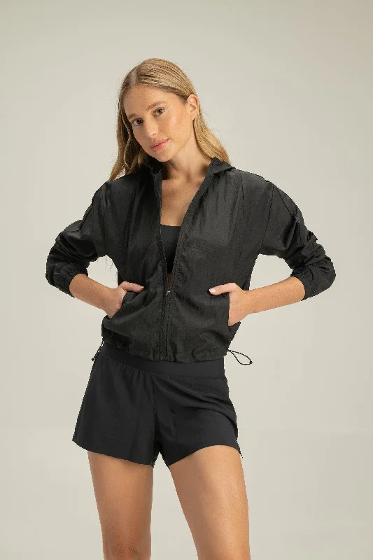 Shearling - lined women's leather coats for ultimate warmth and luxuryAir Effect Windbreaker Shearling - lined women's leather coats for ultimate warmth and luxuryAir Effect Windbreaker