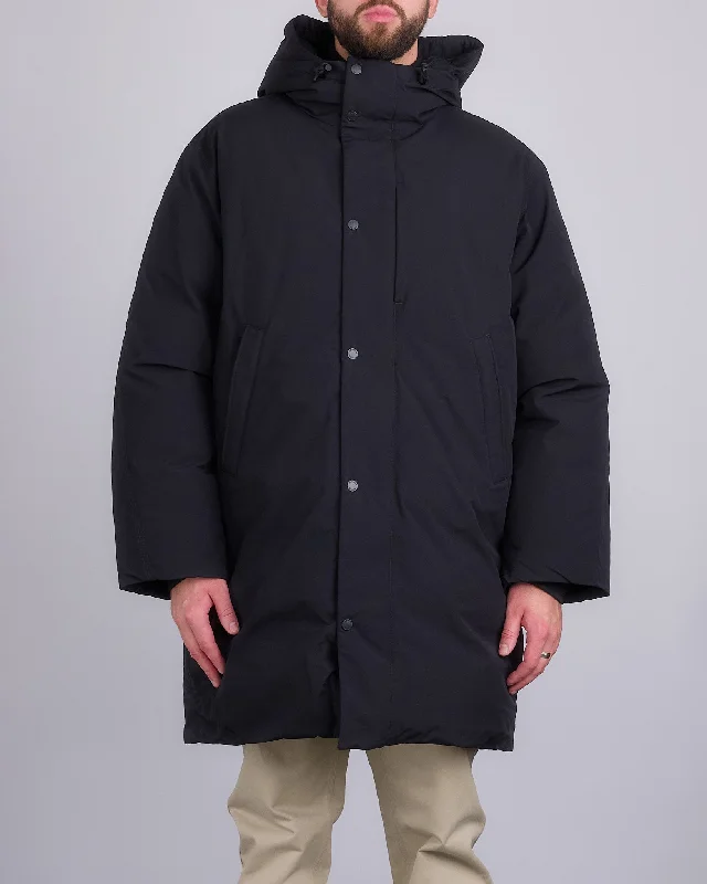 Hooded women's puffer coats in neon colors for high - visibility sportsReigning Champ Tech Nylon Sideline Parka Black