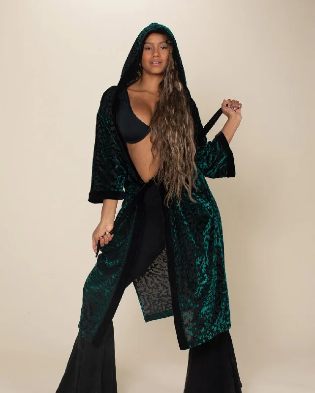 women robes for a comfortable night's sleepWomen's Velvet Kimono | Emerald Green Tiger women robes for a comfortable night's sleepWomen's Velvet Kimono | Emerald Green Tiger