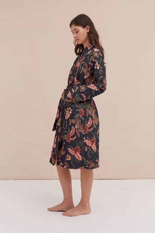 women robes with a geometric print for a trendy lookQuilted Robe Soleia Leopard Print