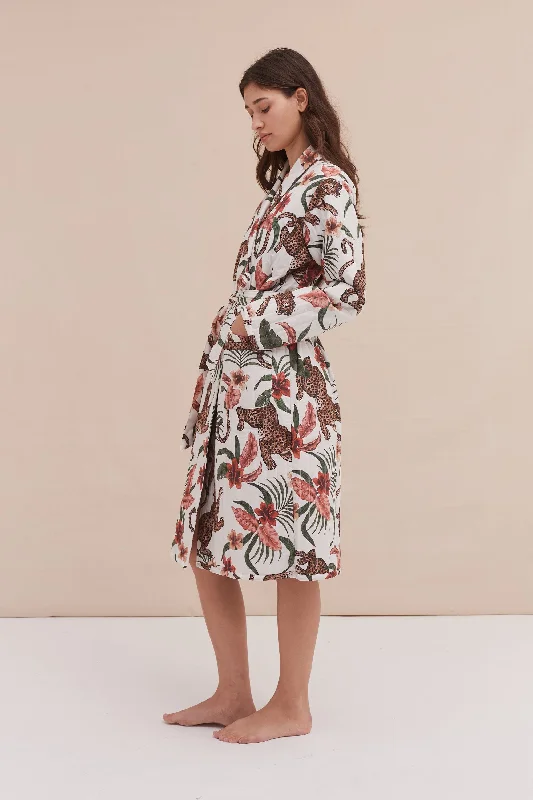 women robes for a romantic evening inQuilted Robe Soleia Print Cream