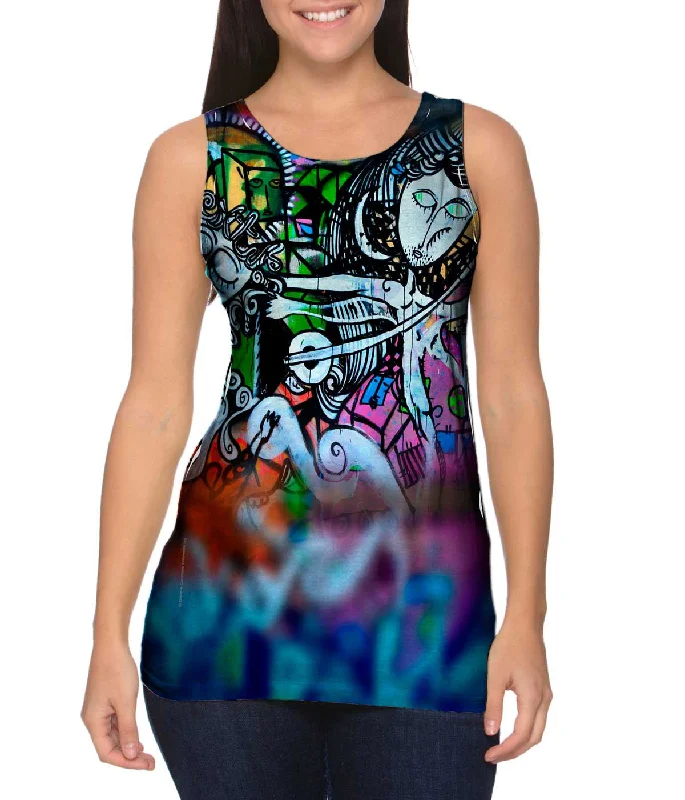 Plunge Neck Women's Seamless Tank Tops for a Smooth FitGraffiti Sisters